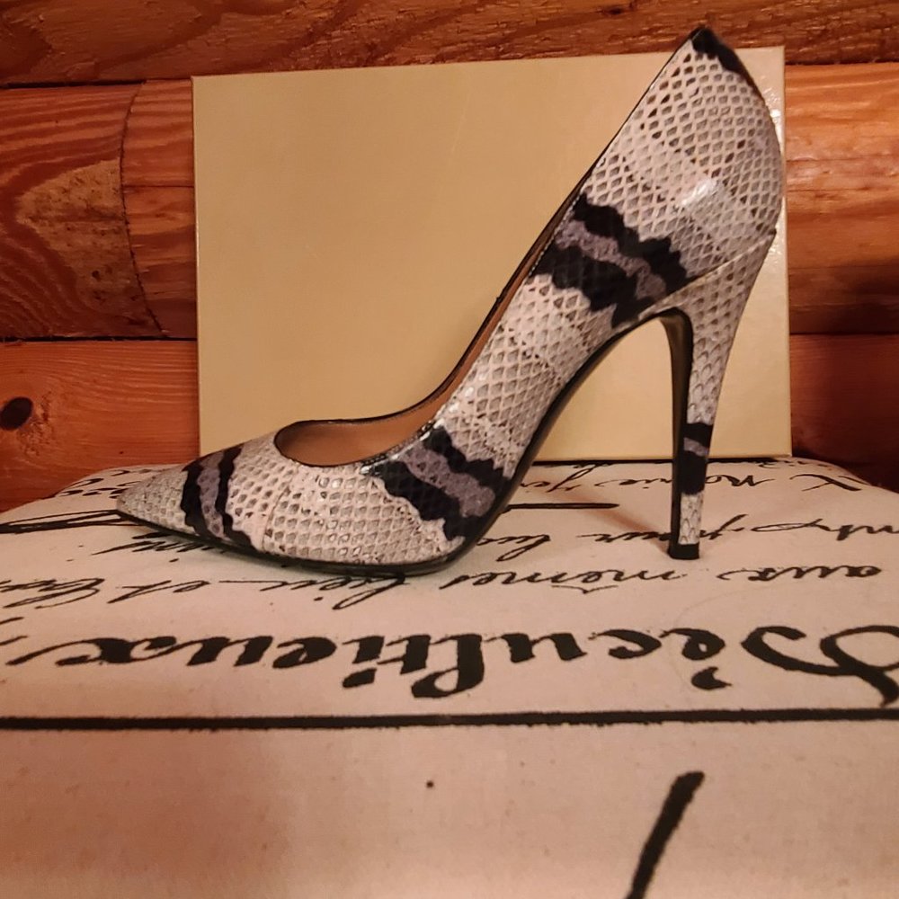 Sergio Rossi Snakeskin Pumps Size 7.5 (37.5)